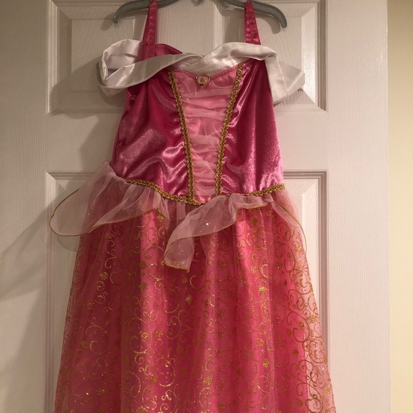 THIS SET IS SOLD...Unable to removed from here.. - Picture 8 of 8